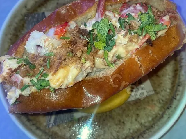 Lobster roll