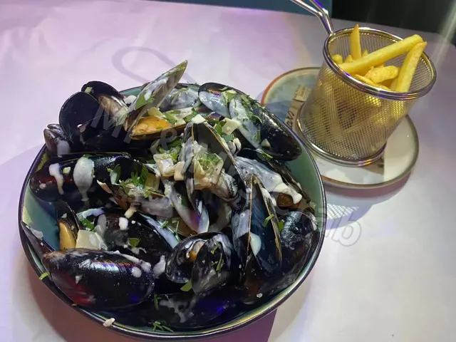 Moules à la crème et frites