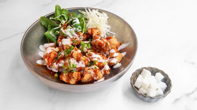 Poulet frit sauce sucrée-pimentée
