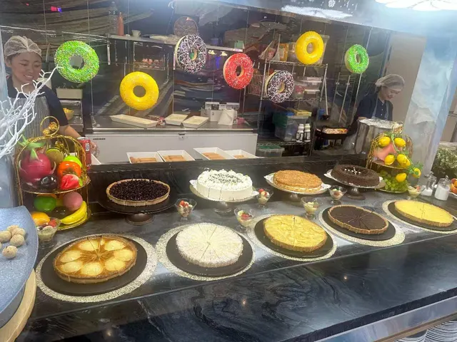 Tartes et gâteaux du buffet desserts