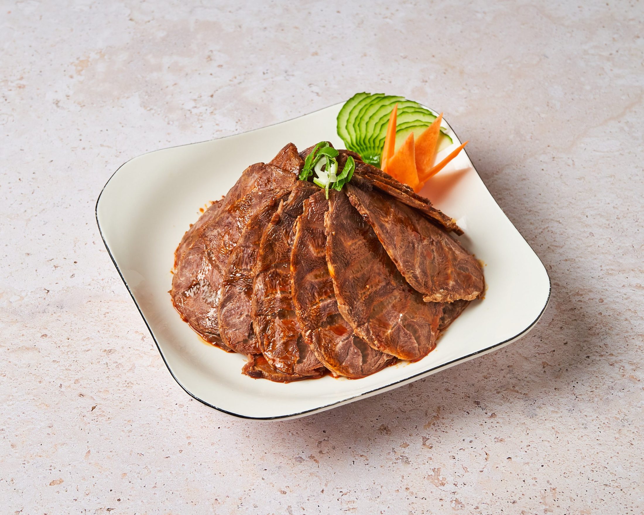 Bœuf braisé froid à la sauce secrète